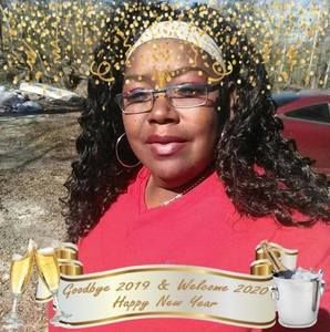 Meet your Posher, Dena